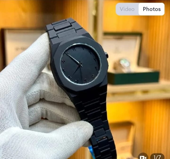 An Arabic Style (AURA Watch) Feel Stylish