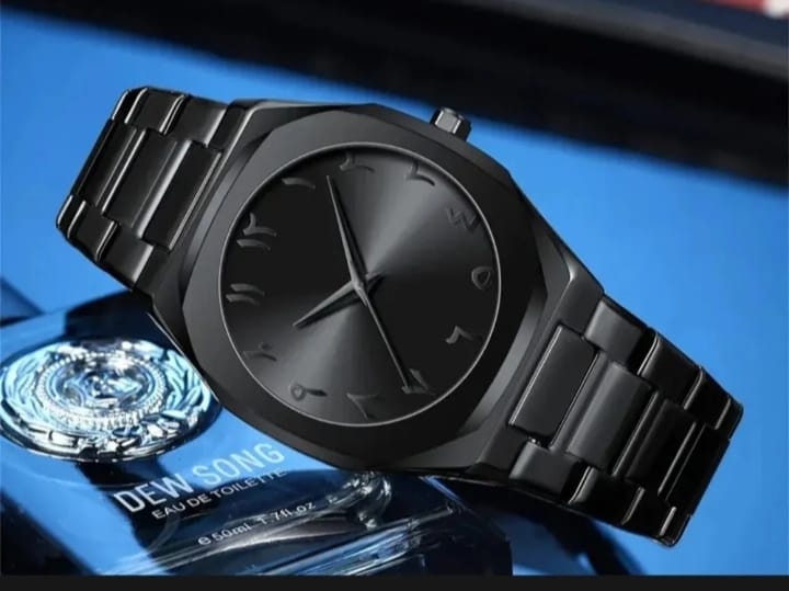 An Arabic Style (AURA Watch) Feel Stylish